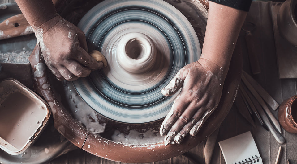 The art of making ceramic pots
